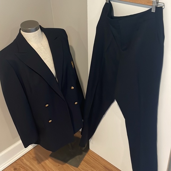 Ralph Lauren Vintage Navy Gold Oversized Blazer 10 and trousers Suit - Picture 3 of 11
